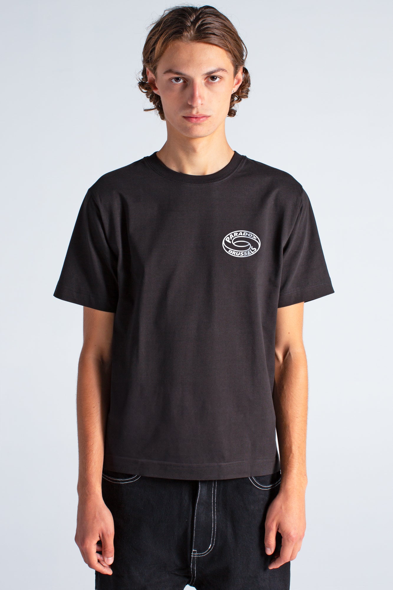 black tee-shirt ; tee-shirt men ; tee-shirt women ; graphic tee-shirt
