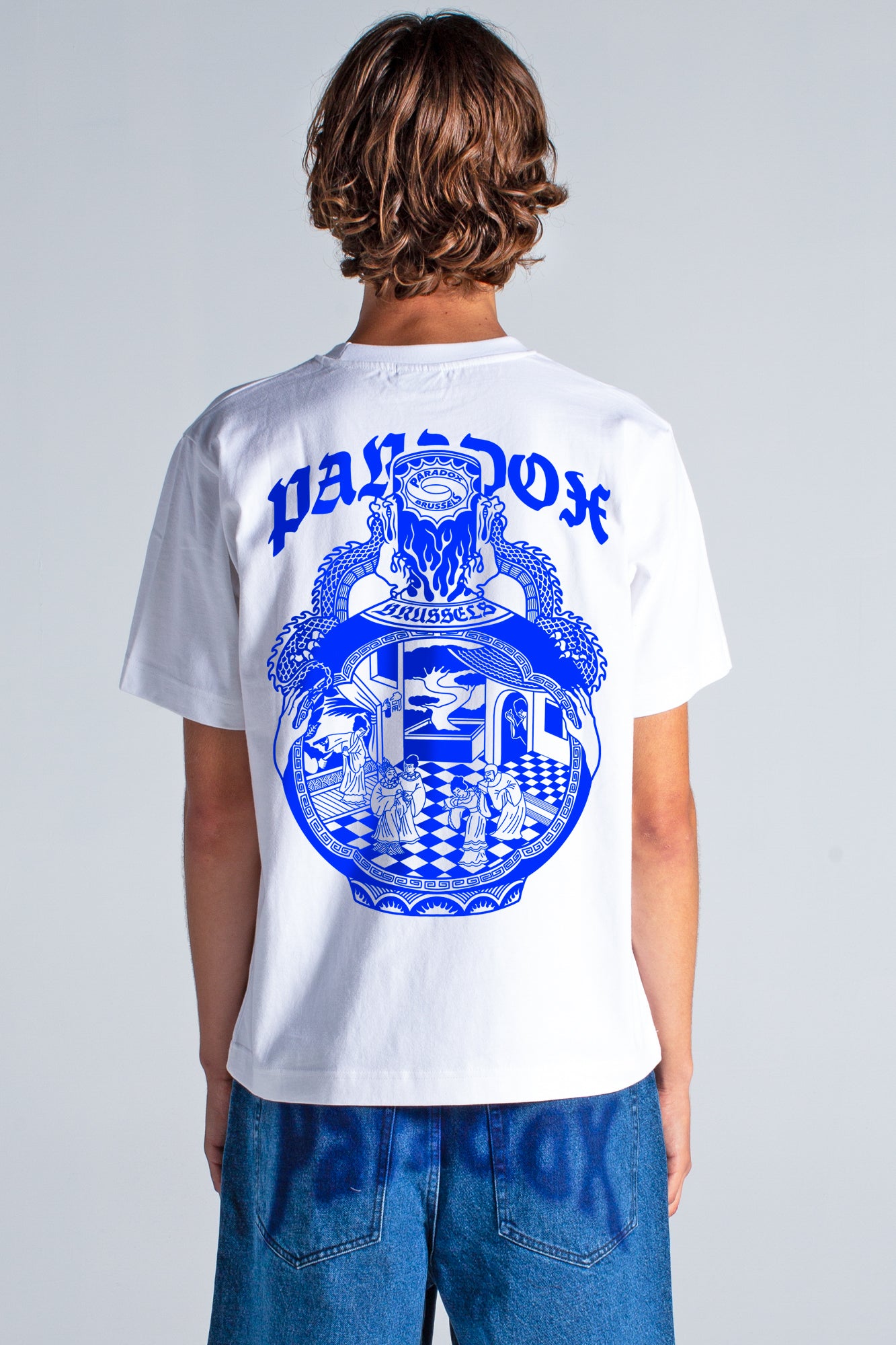 white tee-shirt ; tee-shirt men ; tee-shirt women ; graphic tee-shirt