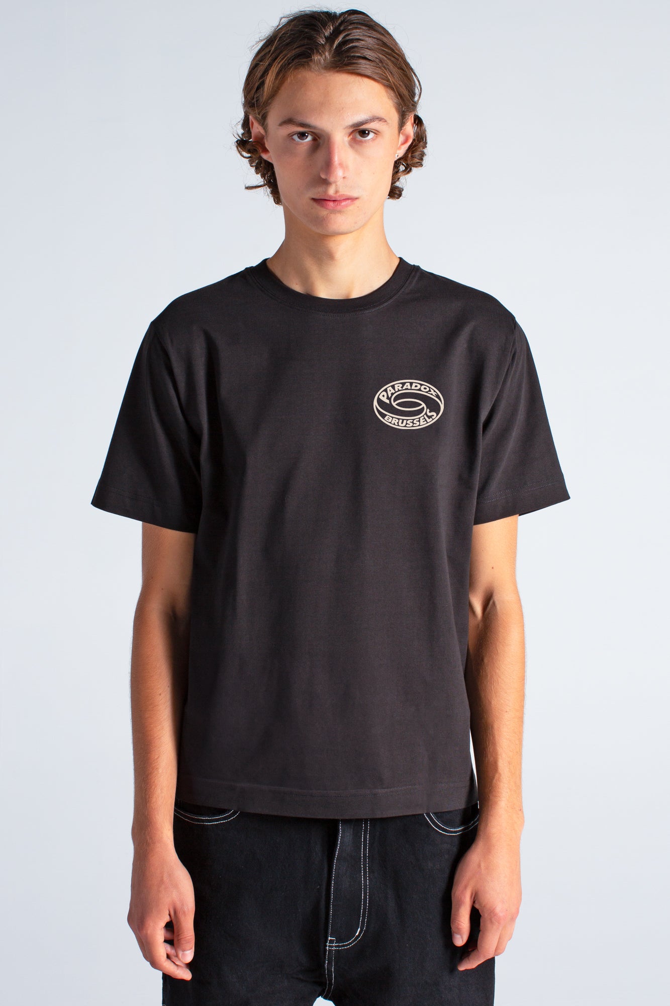 black tee-shirt ; tee-shirt men ; tee-shirt women ; graphic tee-shirt