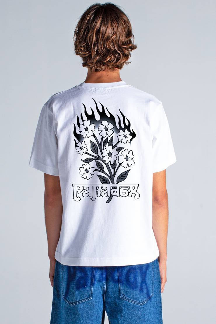 white tee-shirt ; tee-shirt men ; tee-shirt women ; graphic tee-shirt